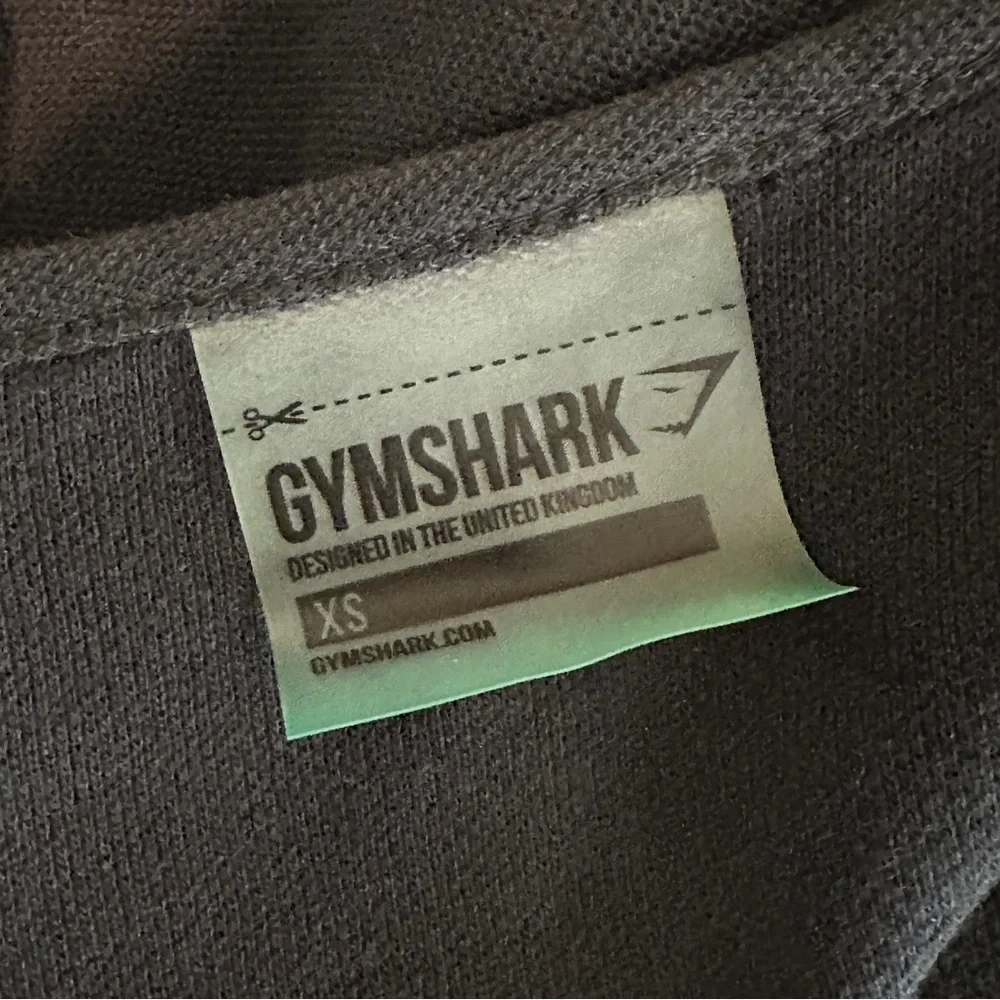 Gymshark black legacy fitness longline tee XS